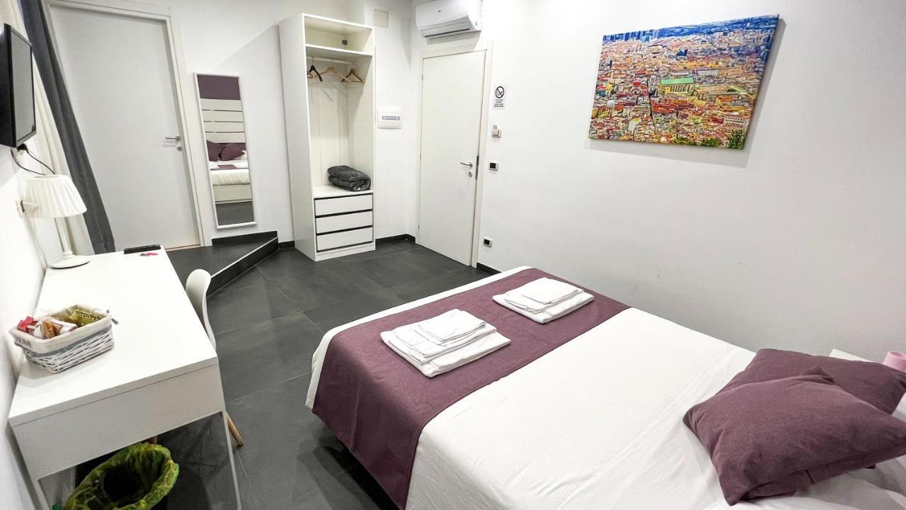 Soave Rooms Неаполь Экстерьер фото