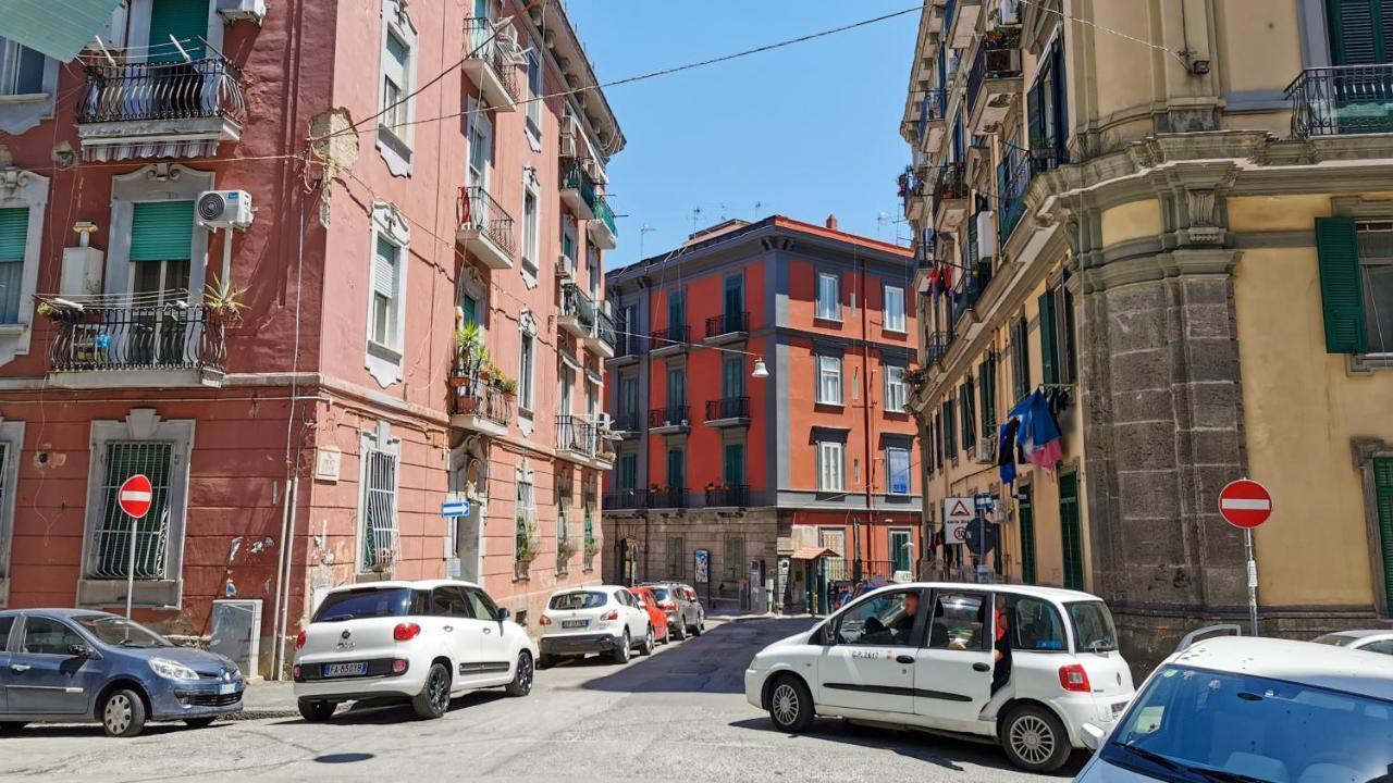 Soave Rooms Неаполь Экстерьер фото