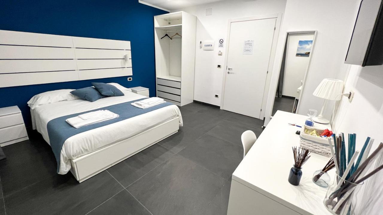 Soave Rooms Неаполь Экстерьер фото