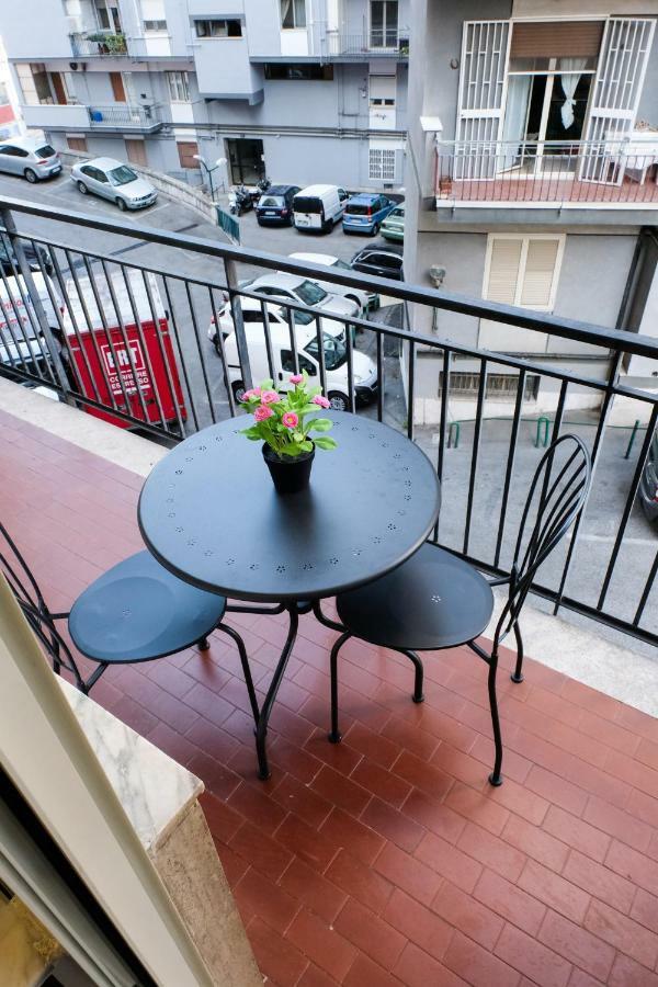 Soave Rooms Неаполь Экстерьер фото